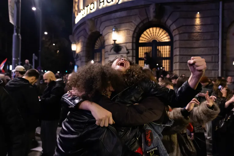 „Mindenki kiállt az ablakba és kiabált, lenyűgöző volt, aztán kimentek az utcára, az egész spontán volt”