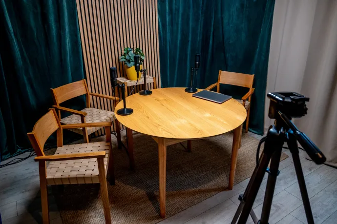 Van még miről beszélnünk. Támogasd a Transtelex videópodcastjét!