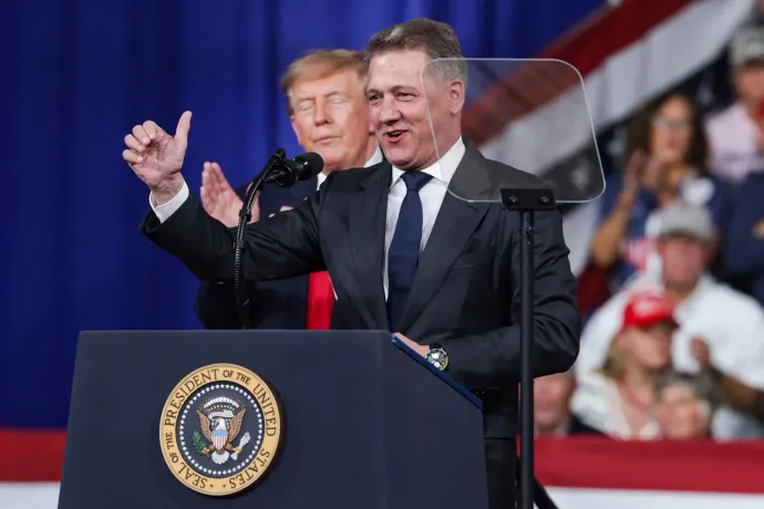 Az Audi vezérigazgatójának lemondását követelik, miután Trump kampányrendezvényén szerepelt