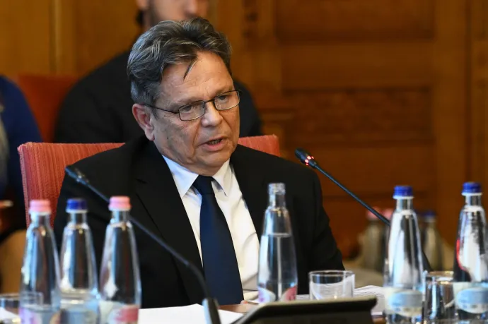 Kiss Ferenc volt önálló bírósági végrehajtó a meghallgatásán az Országgyűlés végrehajtási visszaéléseket feltáró vizsgálóbizottságának ülésén az Országház Nagy Imre termében 2026. október 28-án. – Fotó: Bodnár Boglárka / MTI