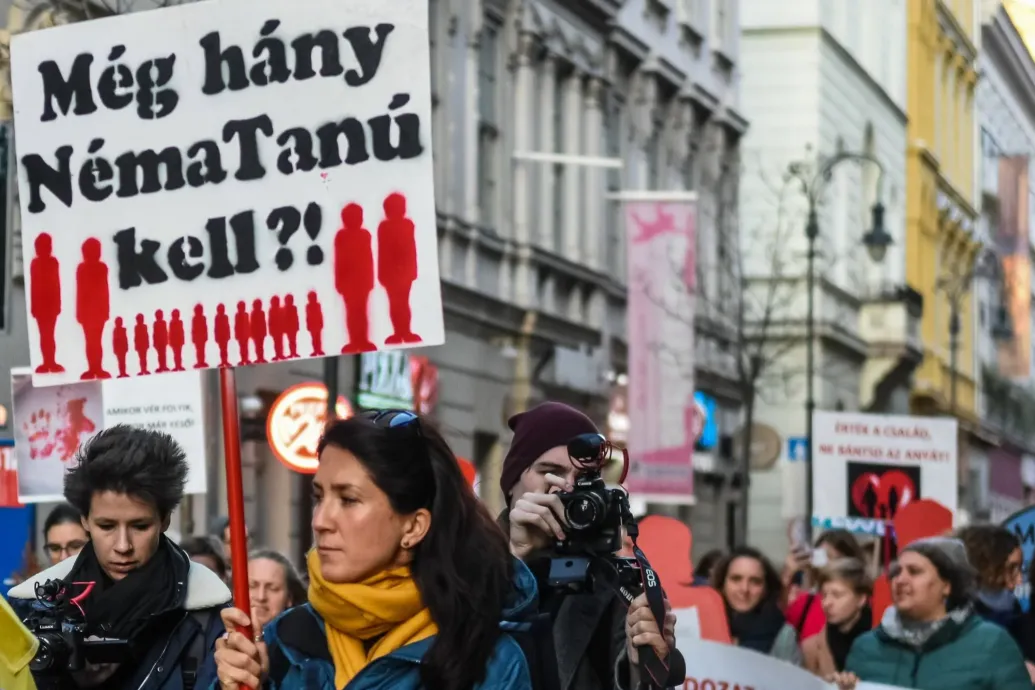 A távoltartásról, a nők elleni erőszak felszámolásáról egyeztetett nőszervezetekkel az Igazságügyi Minisztérium