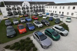 Egy Magyarországon gyártott típus is bejutott Az Év Autója 2027 választás döntőjébe