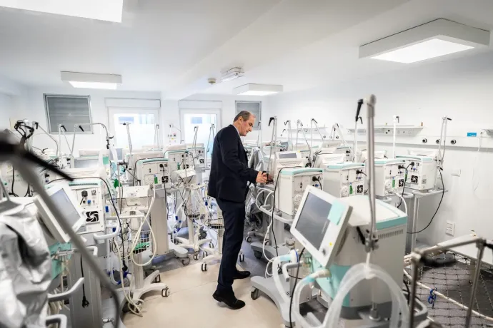 Hegedűs Zsolt elment a Covid idején megépített konténerkórházba, ami már nagyrészt üresen áll